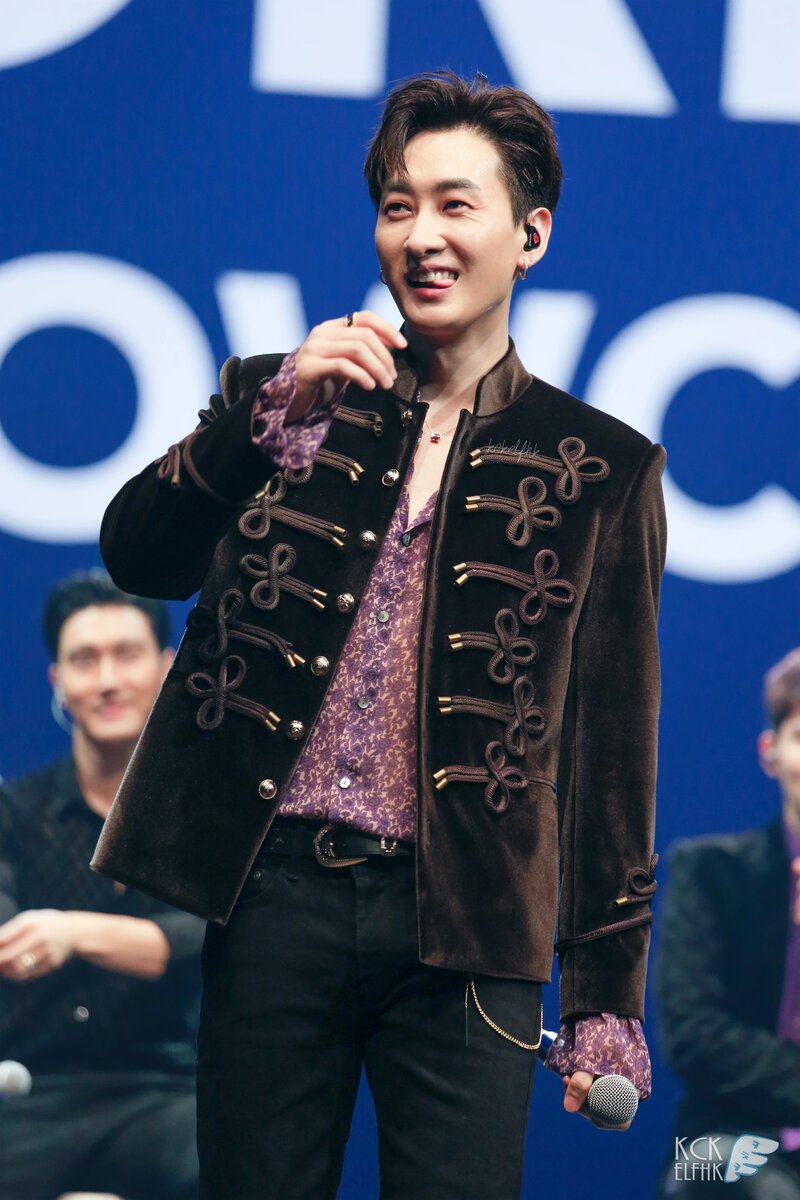 181008 Super Junior Eunhyuk at 'One More Time' Showcase in Macau documents 8