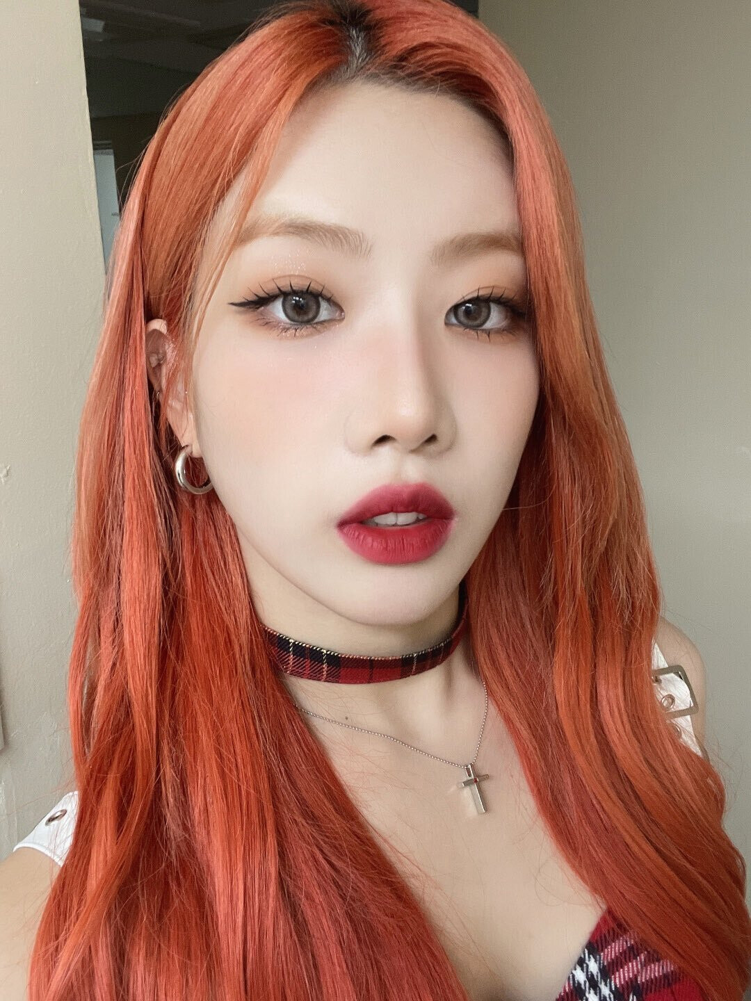 221017 LOONA Twitter Update - Kim Lip | kpopping