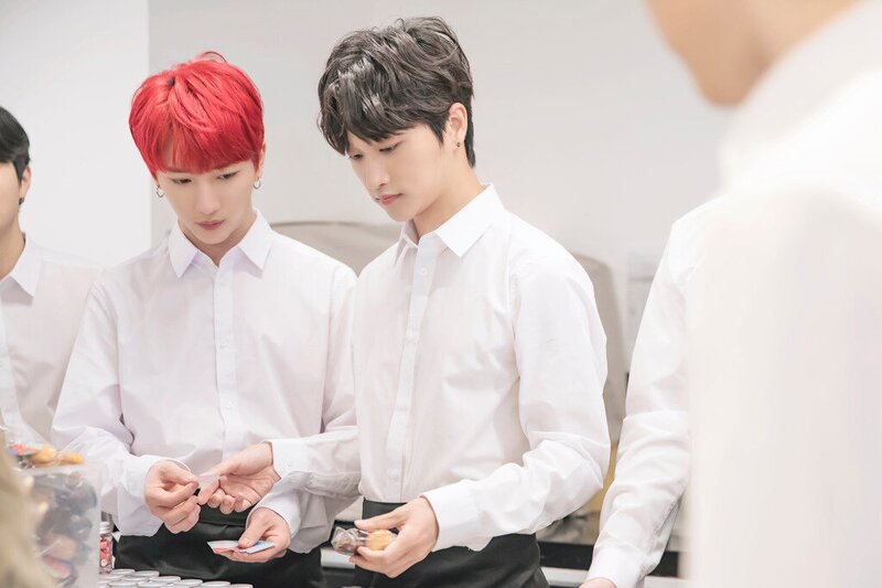 190628 - Fan Cafe - IN2IT Cafe Behind Photos documents 19