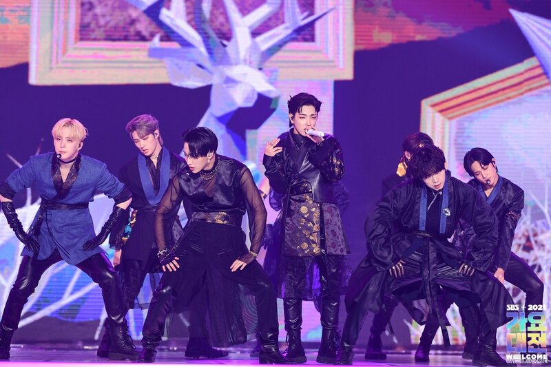 211225 - Ateez The Real Performance at 2021 SBS Gayo Daejeon Behind Photos documents 2
