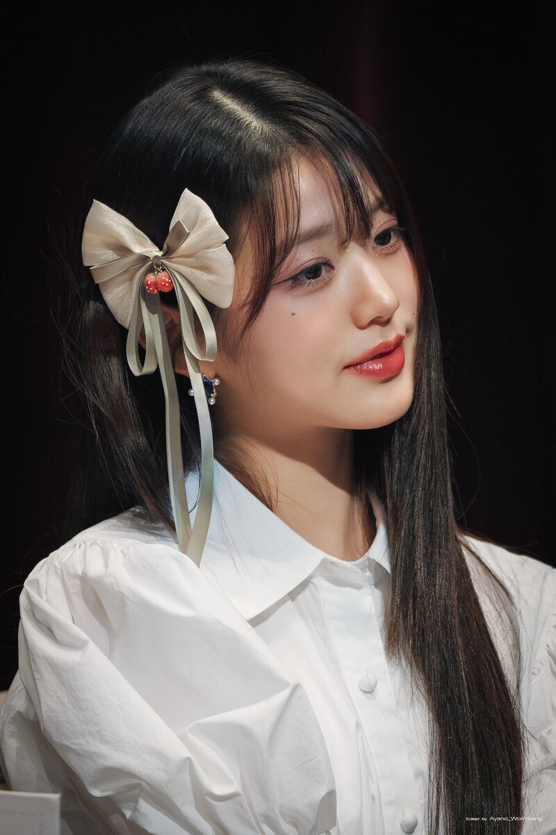 240519 WONYOUNG AT FANSIGN EVENT documents 4
