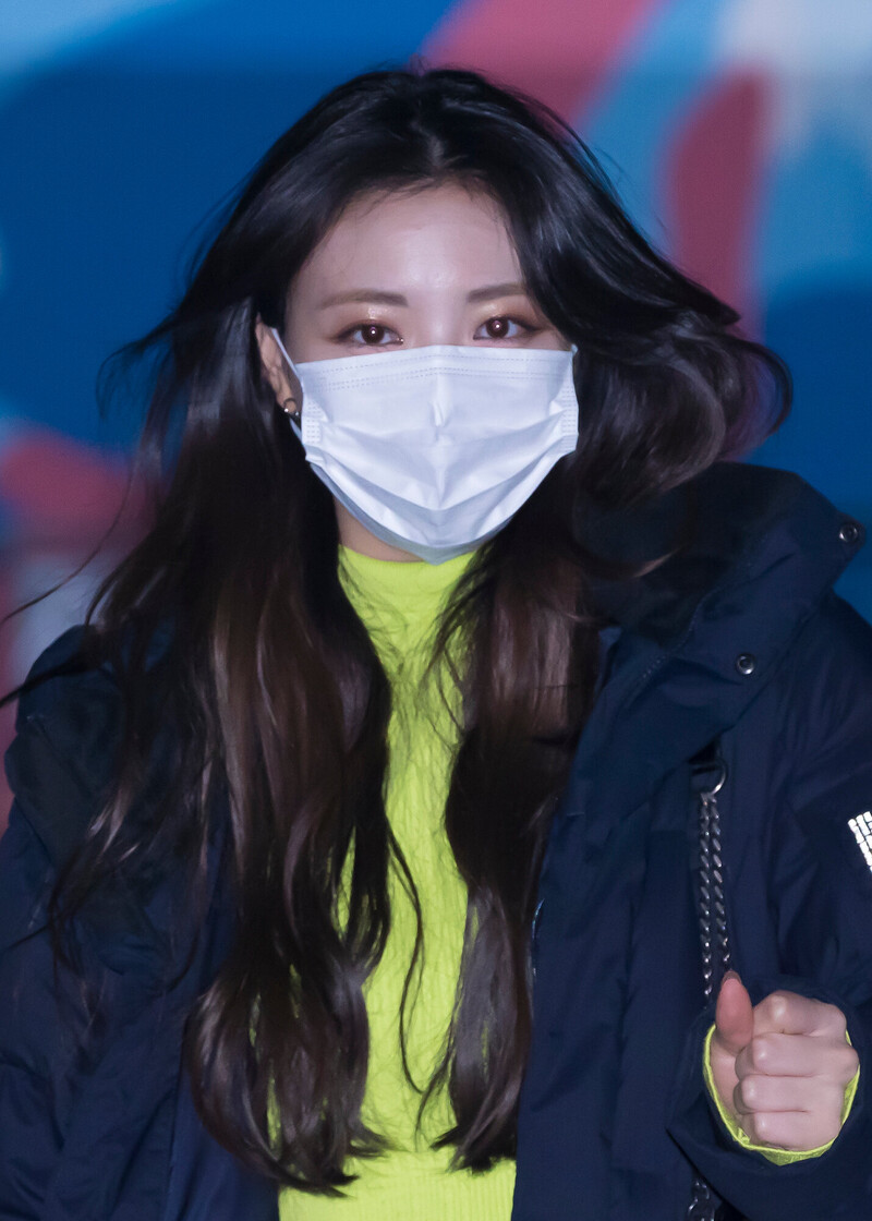 210115 ITZY Yuna documents 8