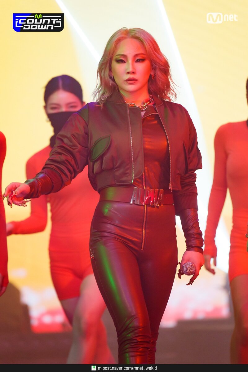 210826 CL Performing "SPICY" at M Countdown | Naver Update documents 17