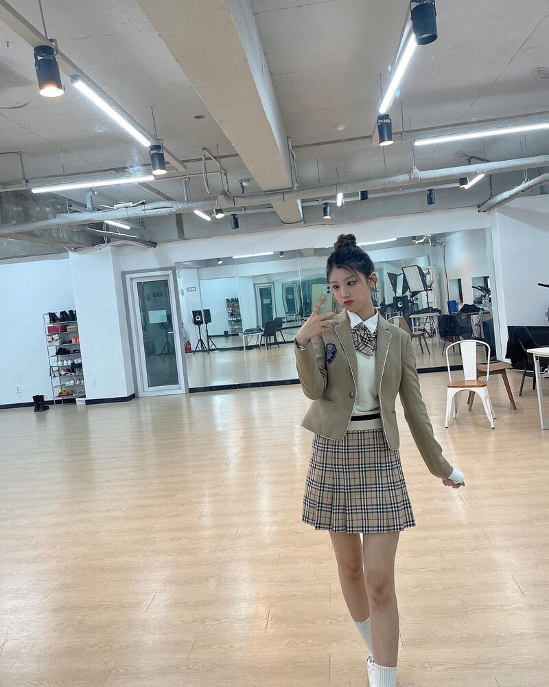 220512 PIXY Instagram Update - Dia documents 3