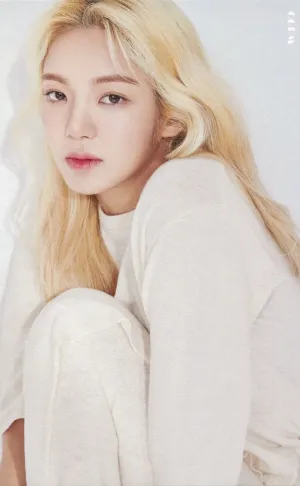 Girls' Generation-Oh!GG Hyoyeon SEASON'S GREETINGS 2020 [SCANS]