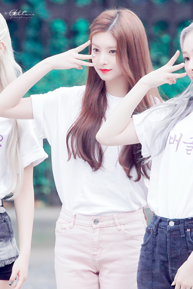 190823 EVERGLOW Yiren documents 12