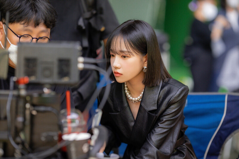 211007 Jo Yuri - 'GLASSY' MV Shoot by Melon documents 6