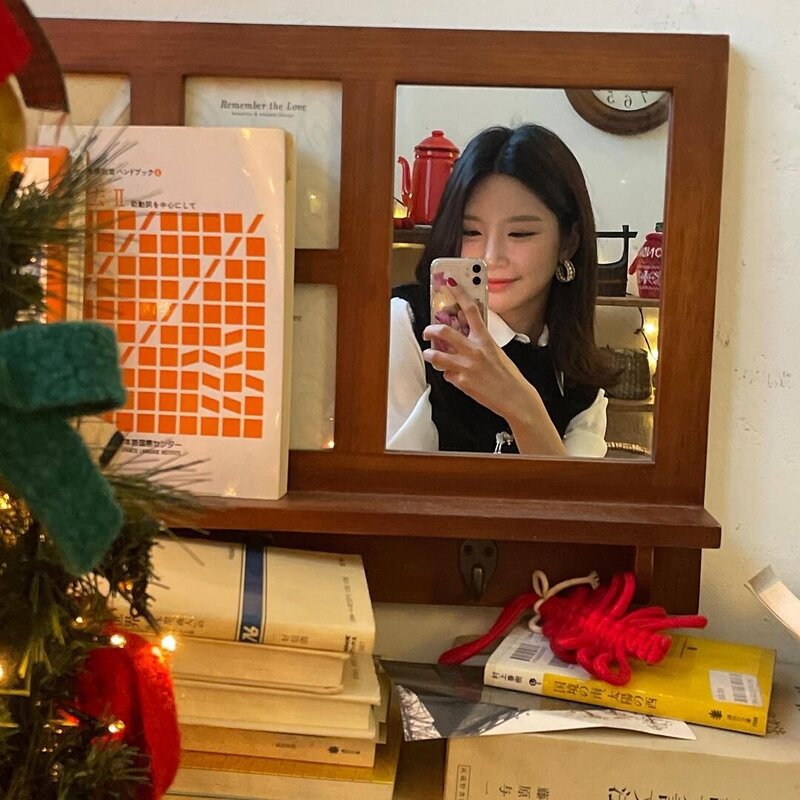 230101 ALICE DO-A Instagram Update documents 2