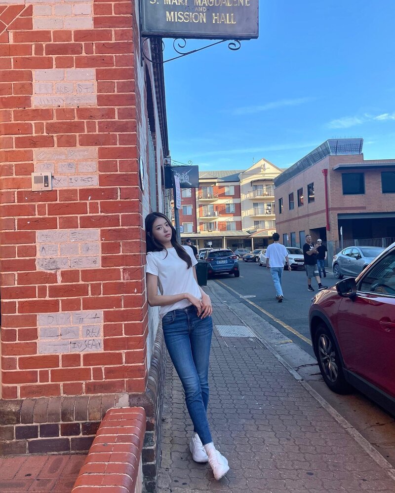 230322 Nayoung Instagram Update documents 3