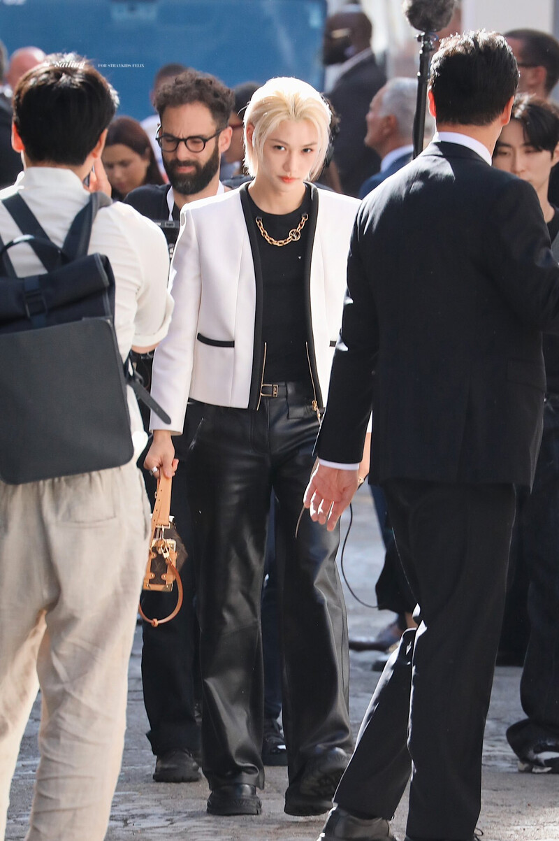 231002 Stray Kids Felix at the Louis Vuitton Spring-Summer 2024 Show PFW23 documents 8