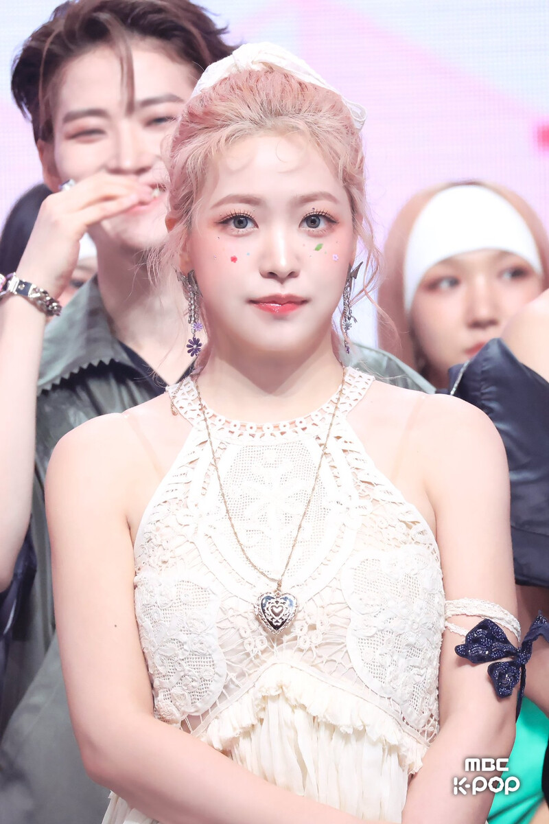 240706 Red Velvet Yeri - 'Cosmic' at Music Core documents 1