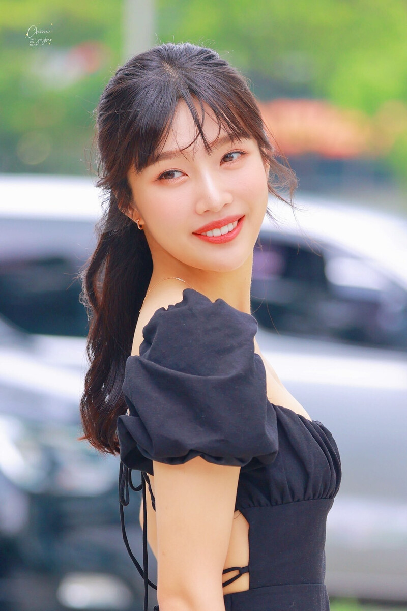 220706 Red Velvet Joy - 'Animal Farm' Commute documents 4