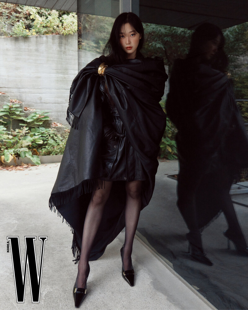 aespa Giselle for W Korea November 2023 Issue documents 2