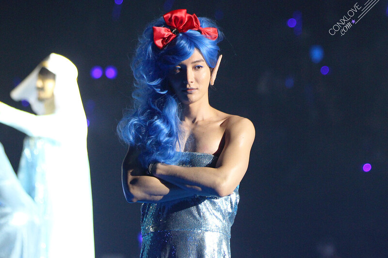 150301 Super Junior Leeteuk at SS6 in Macau documents 1