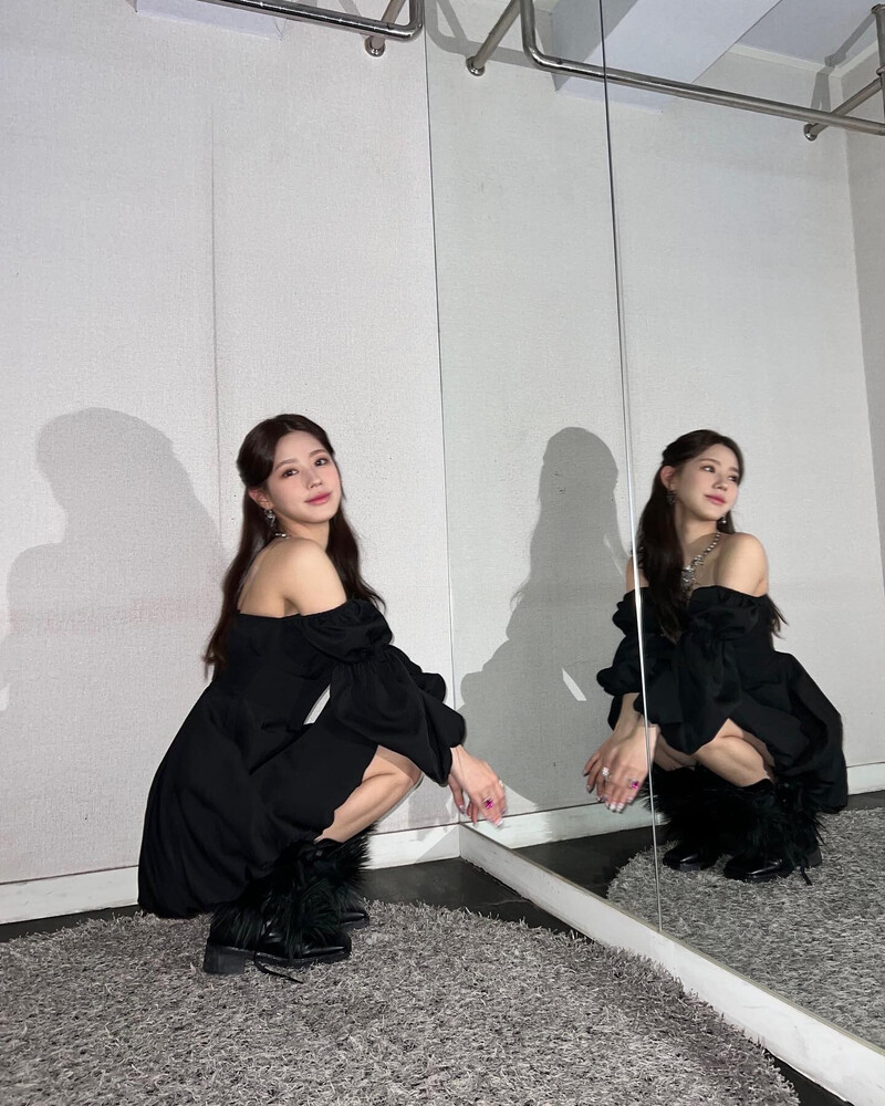 220118 (G)I-DLE Miyeon Instagram Update documents 5