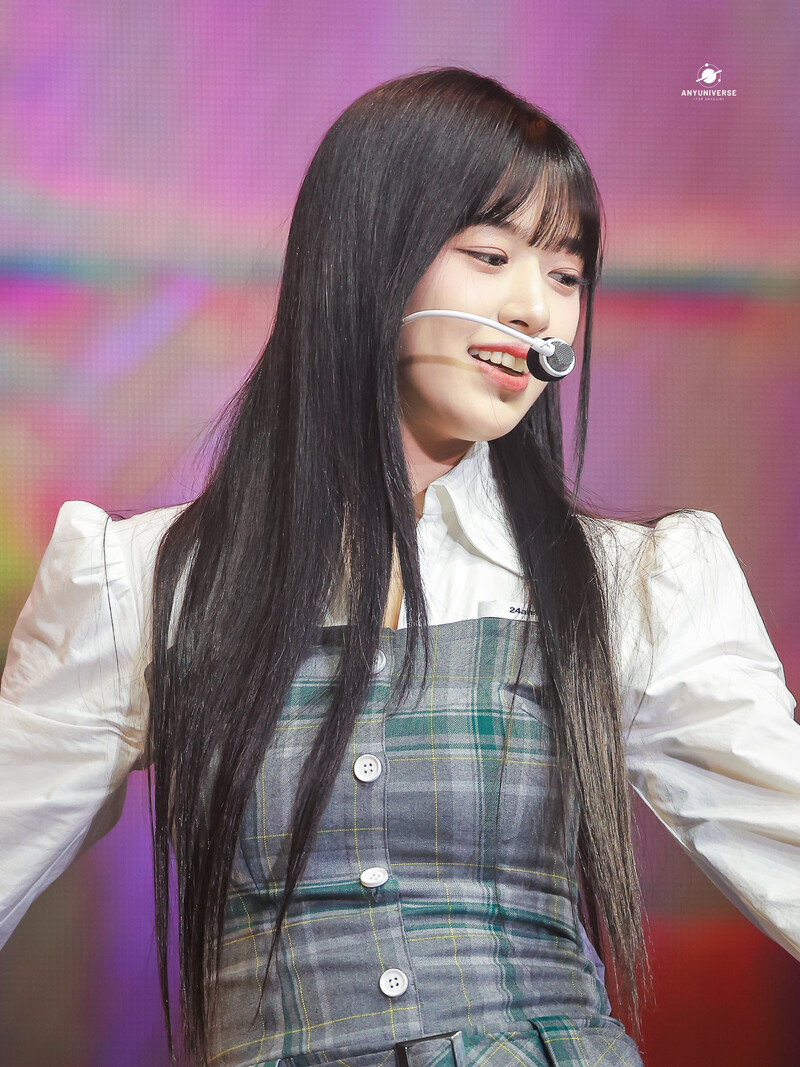 230212 IVE Yujin - The First Fan Concert 'The Prom Queens' Day 2 documents 14