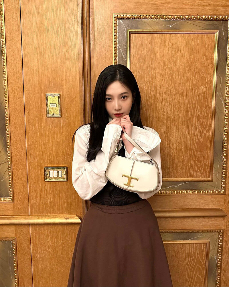 230227 Red Velvet Joy Instagram Update documents 9