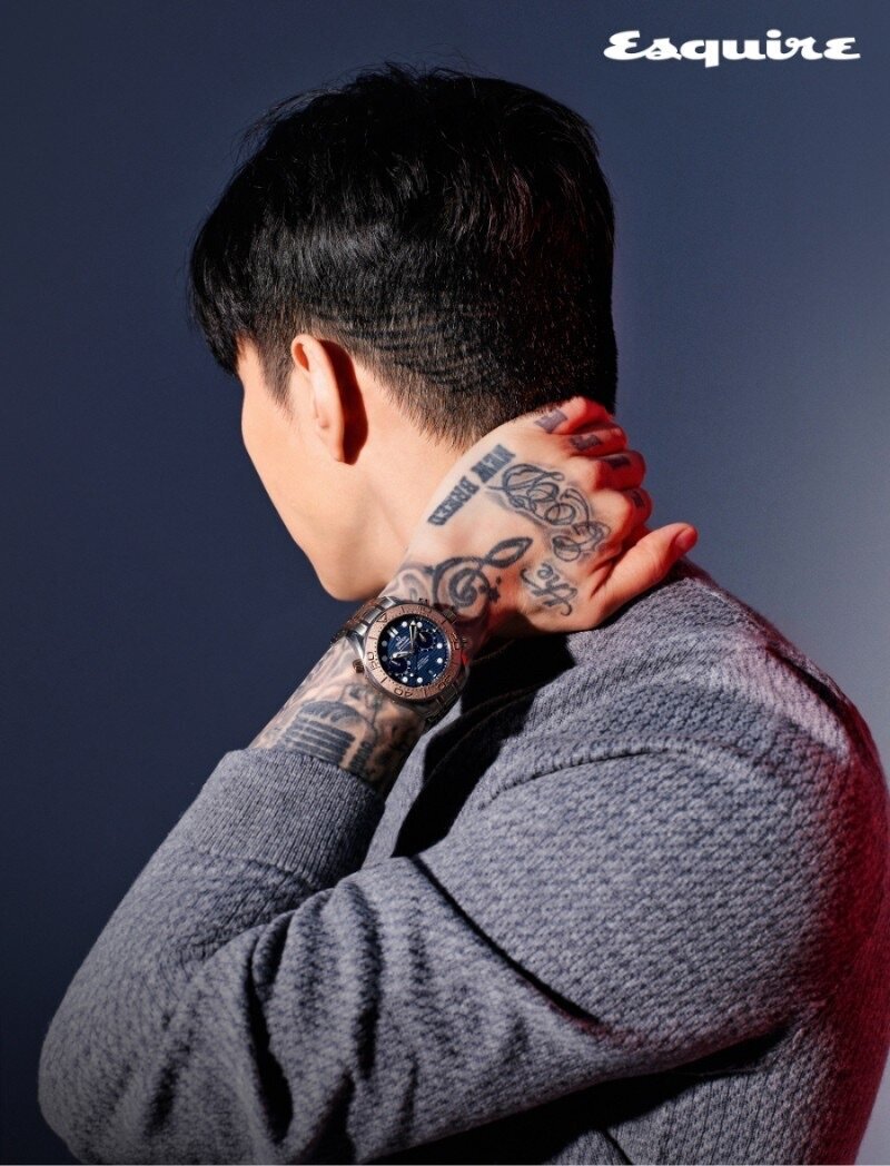 JAY B x JAY PARK for ESQUIRE Korea x OMEGA Watches January Issue 2022 documents 15