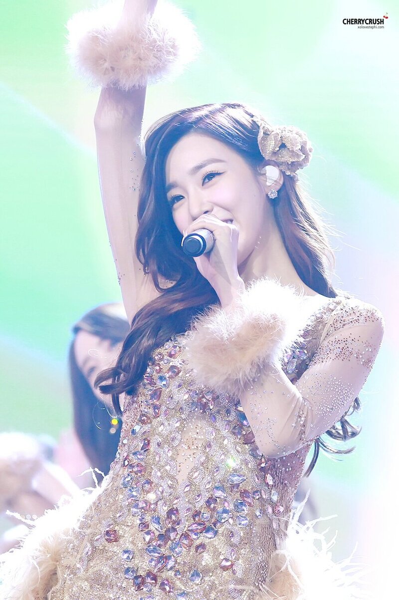 160110 Girls' Generation Tiffany at Jiangsu TV Gala Spring Festival documents 2