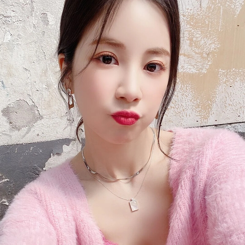 210419 Apink Twitter Update - Chorong documents 4