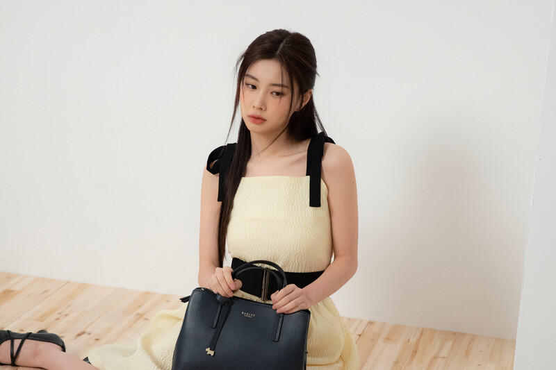 220709 8D Naver Post - Kang Hyewon - AtStyle Filming Site documents 3