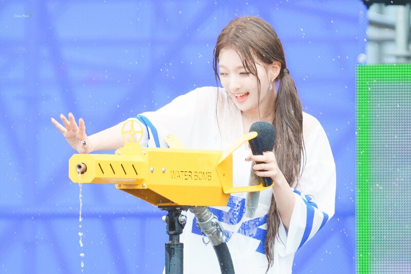 240705 fromis_9 Nagyung - Waterbomb Festival in Seoul Day 1 documents 11