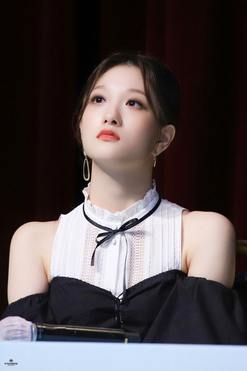 210605 fromis_9 Seoyeon documents 7