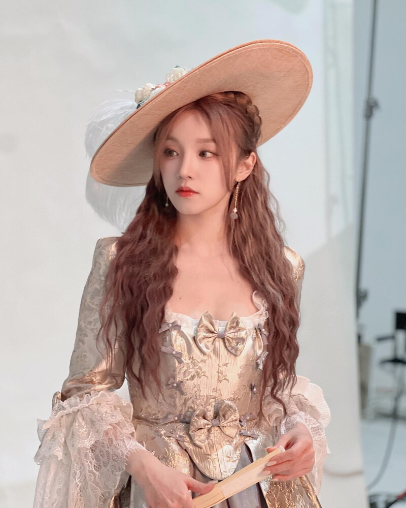 230412 (G)I-DLE Yuqi Instagram Update documents 2