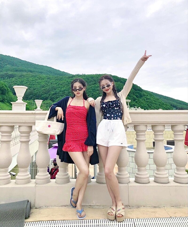 210701 Lovelyz Sujeong & Yein Instagram update documents 7