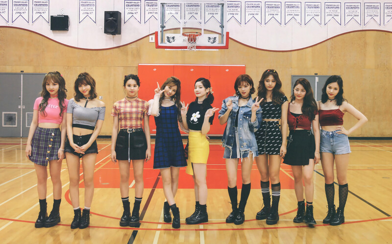 TWICE Monograph 'Twicetagram' Scans documents 8