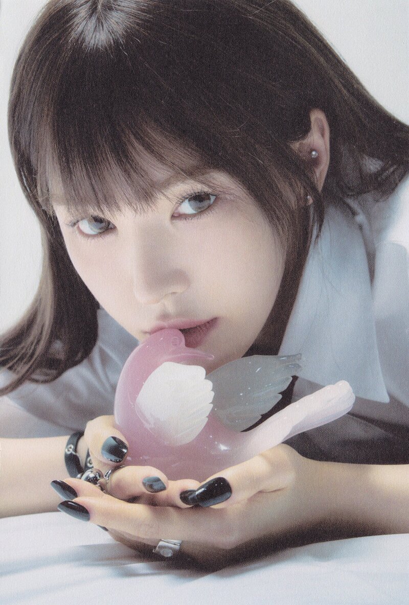Red Velvet Wendy - 2nd Mini Album 'Wish You Hell' (Scans) documents 9