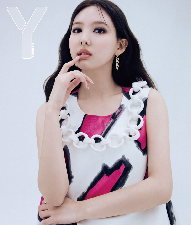 TWICE Jihyo & Nayeon for Y Magazine Issue No.4 documents 6