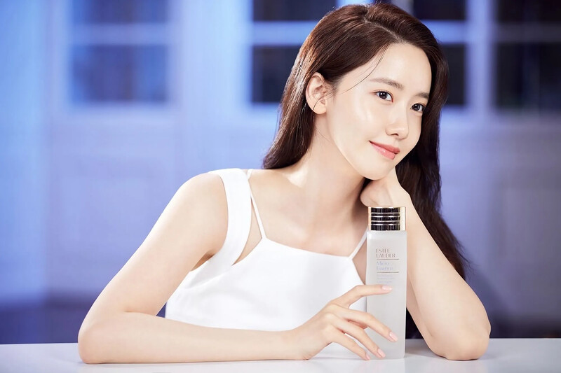 Yoona_Estee_Lauder_10.jpg