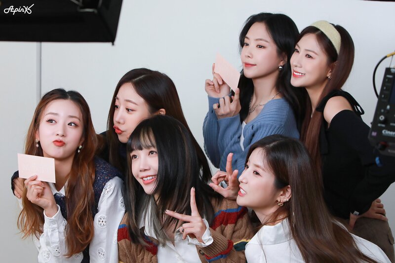220105 IST Naver Post - Apink - Fanmeeting VCR Behind documents 3