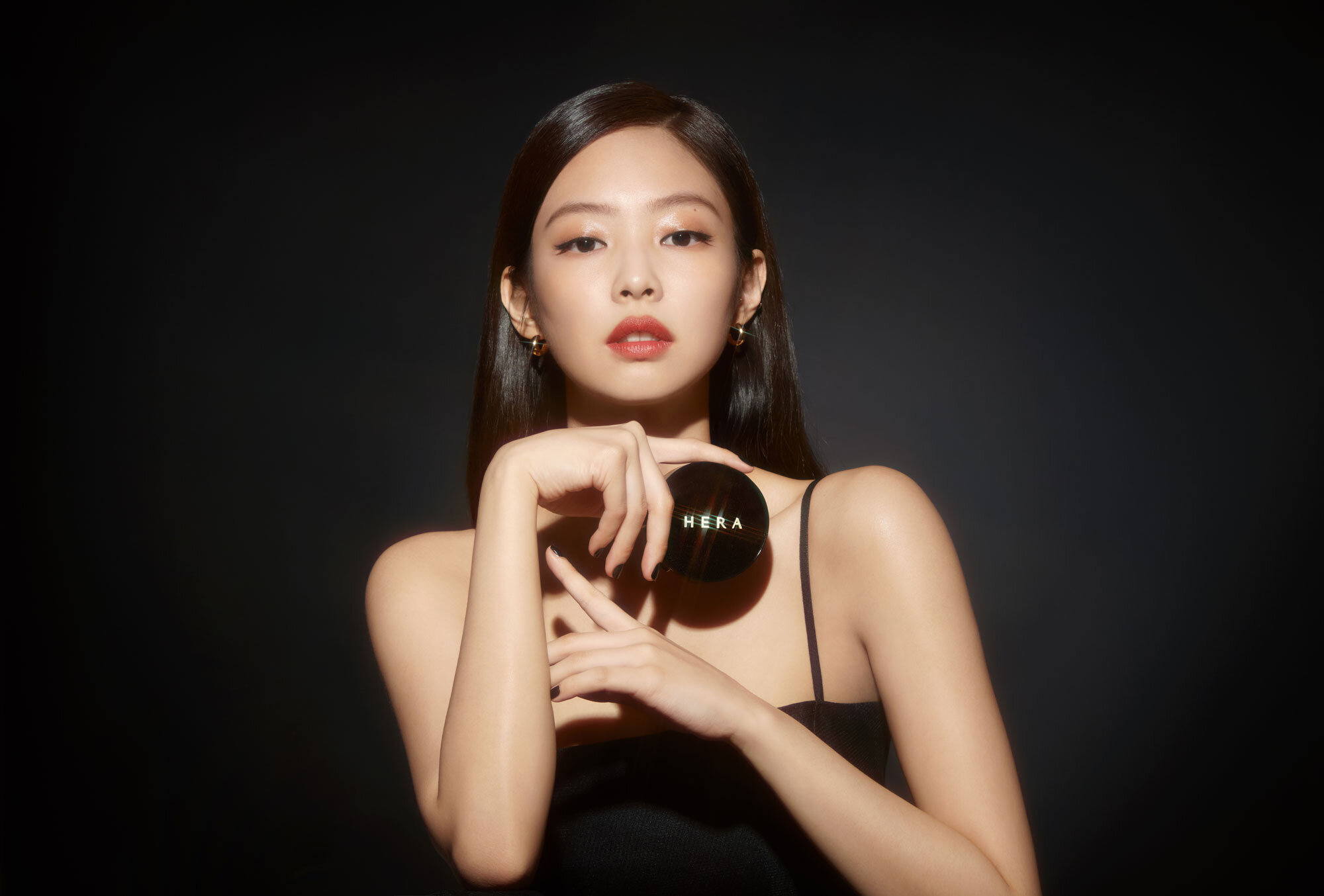 BLACKPINK Jennie for HERA 2021 Holiday 'SHINE IN ROUGE HOLIC 