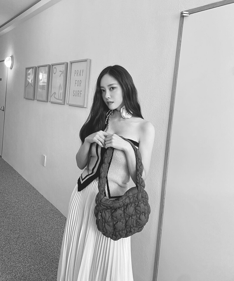 211112 T-ara Hyomin Instagram Update documents 4