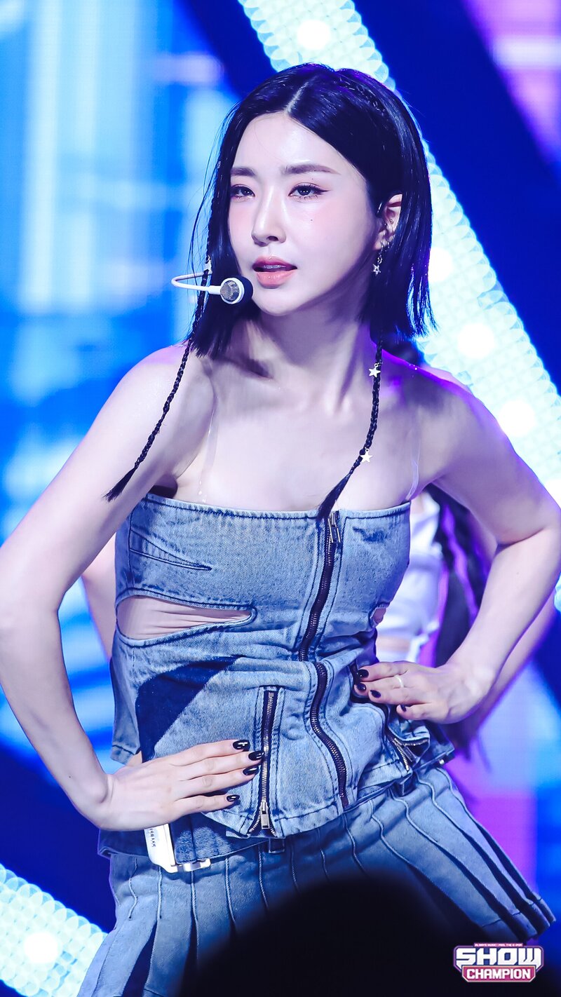 230809 BBGIRLS Yuna - 'ONE MORE TIME' at Show Champion documents 5