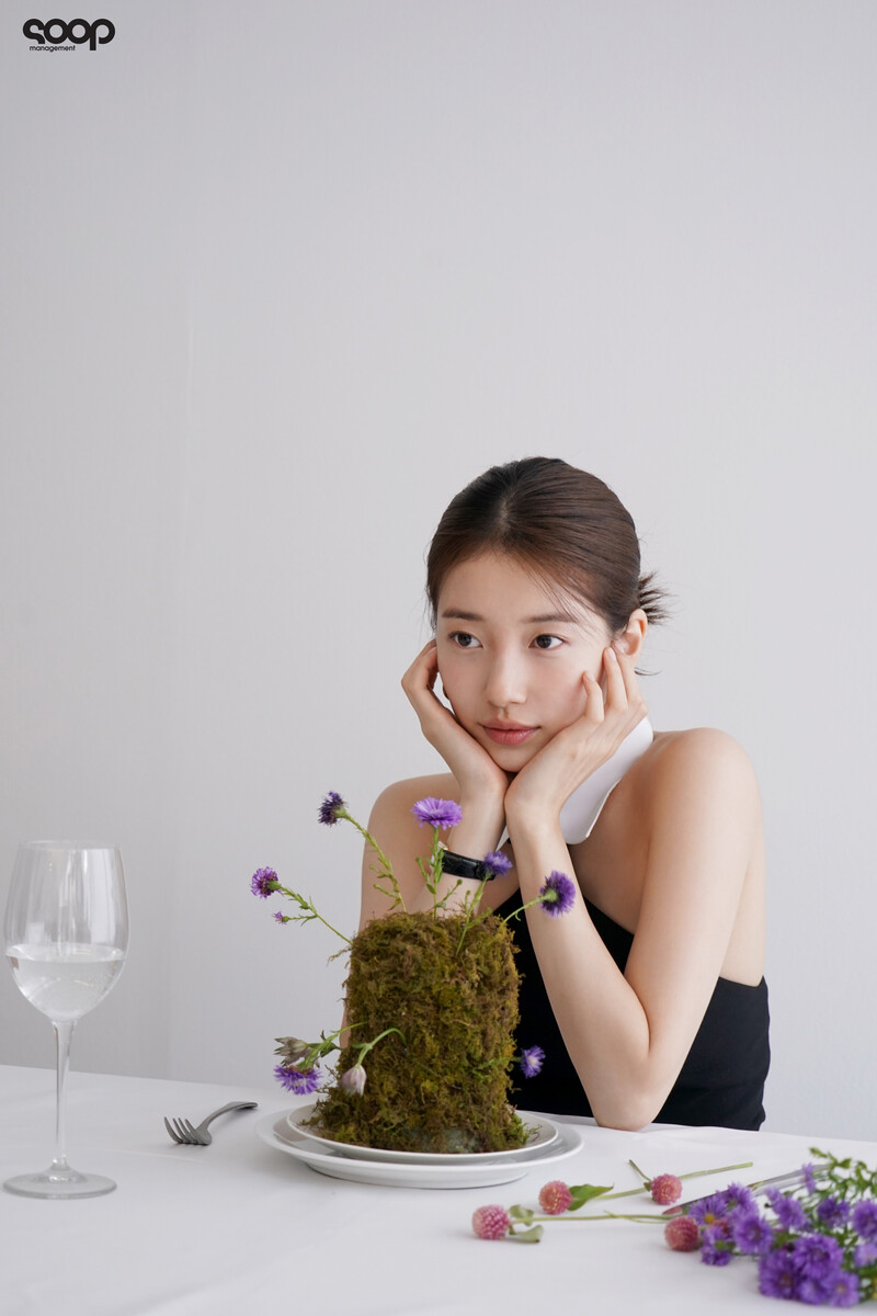 231127 SOOP Naver Post - Suzy - Cosmopolitan November 2023 Issue Behind documents 4