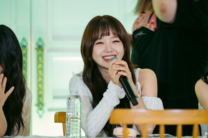 240628 Weki Meki Yoojung at Final 'CoinciDestiny' Final Fansign