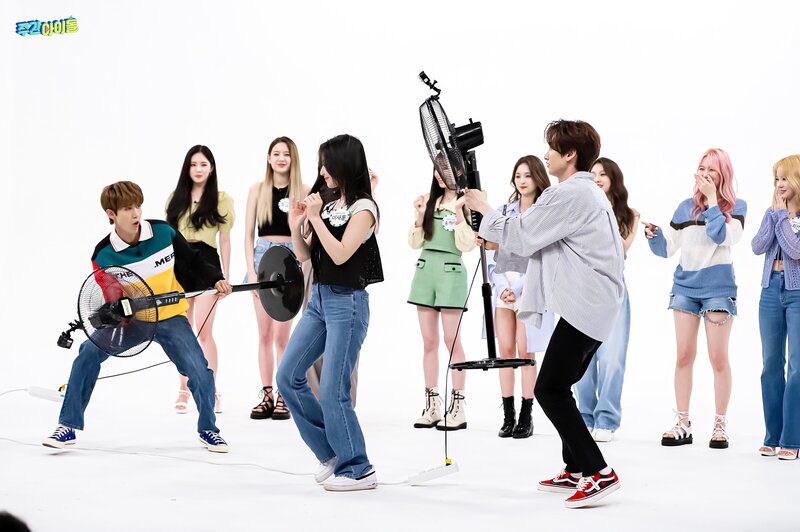 210516 MBC Naver Post - fromis_9 at Weekly Idol Ep. 516 documents 5