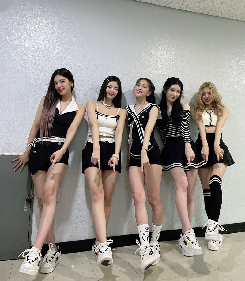 220731 ITZY Twitter Update documents 2