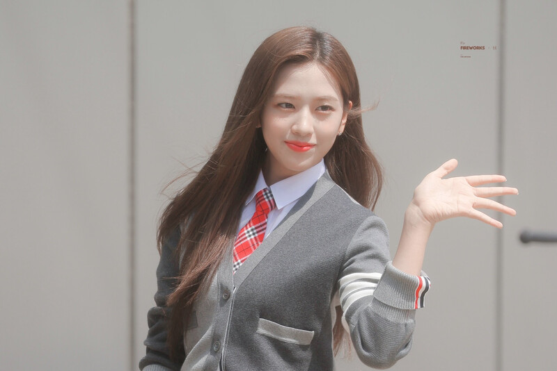 220818 IVE Yujin - 'Knowing Bros' Commute documents 1