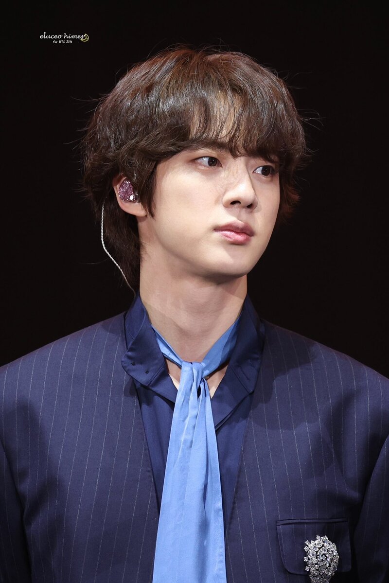 221008 BTS Jin at The Fact Music Awards 2022 documents 5