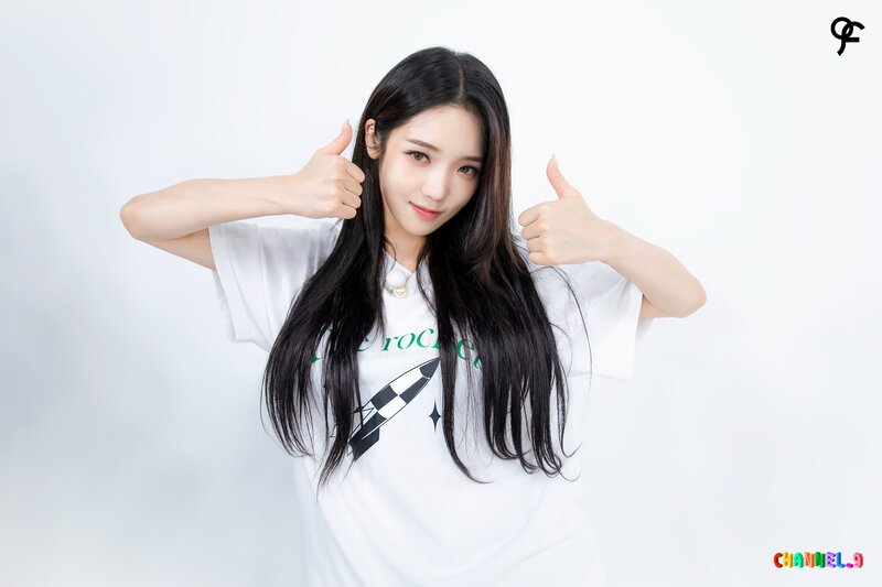 221019 fromis_9 Weverse - <CHANNEL_9> EP39-45 Behind Photo Sketch documents 10