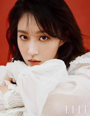 Kwon Yuri for ELLE Korea magazine December 2020 issue