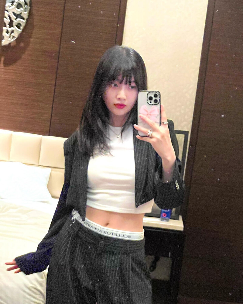 220527 Joy Instagram Update documents 4