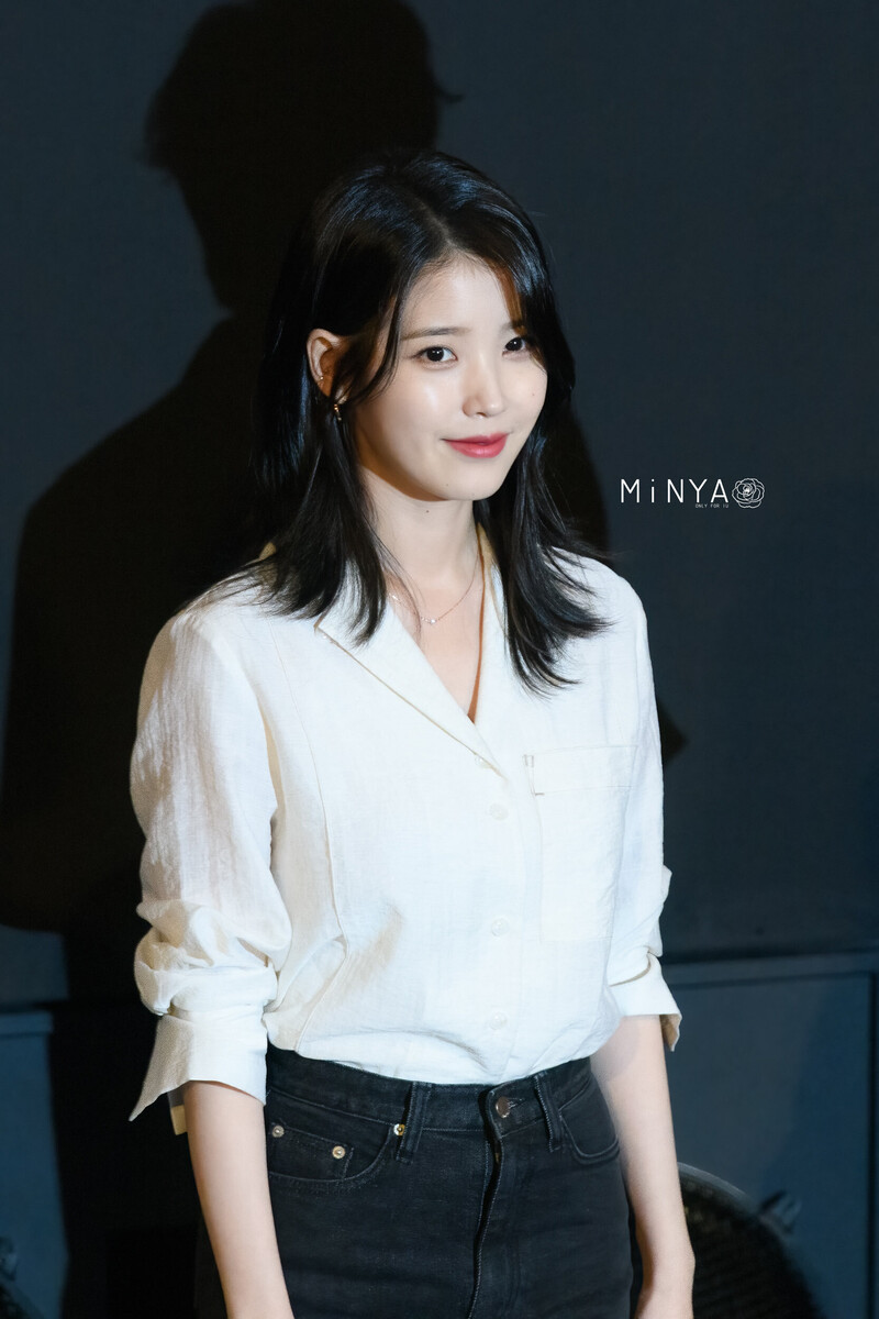 220612 IU- 'BROKER' Stage Greetings at Seoul documents 12