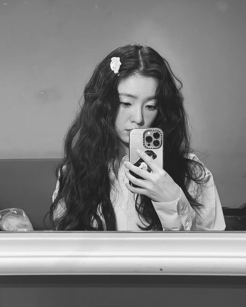 221210 Red Velvet Irene Instagram Update documents 5