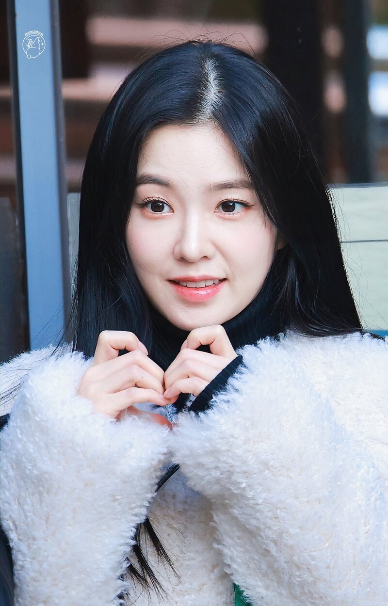 231117 Red Velvet Irene - Music Bank Commute | kpopping
