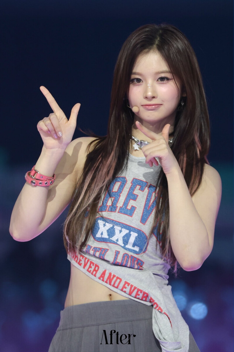 240602 NMIXX Sullyoon - K-Wave Concert Inkigayo documents 5